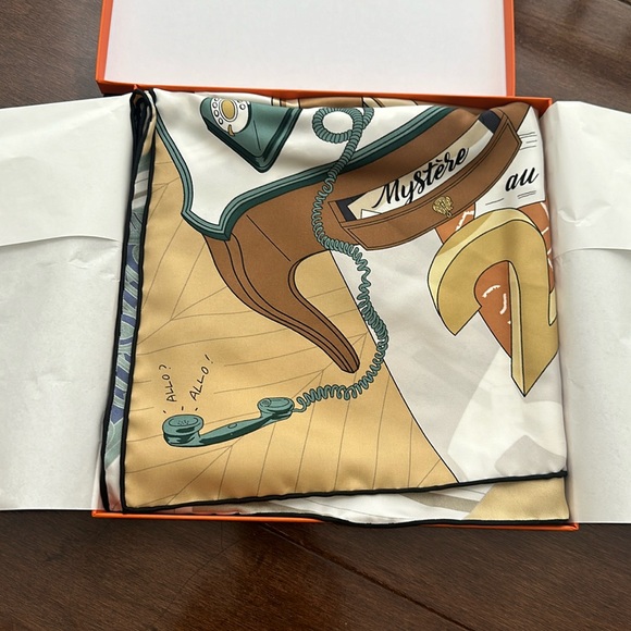 BNIB Authentic Hermes Scarf 90 Silk Mystery 24 - Picture 1 of 8
